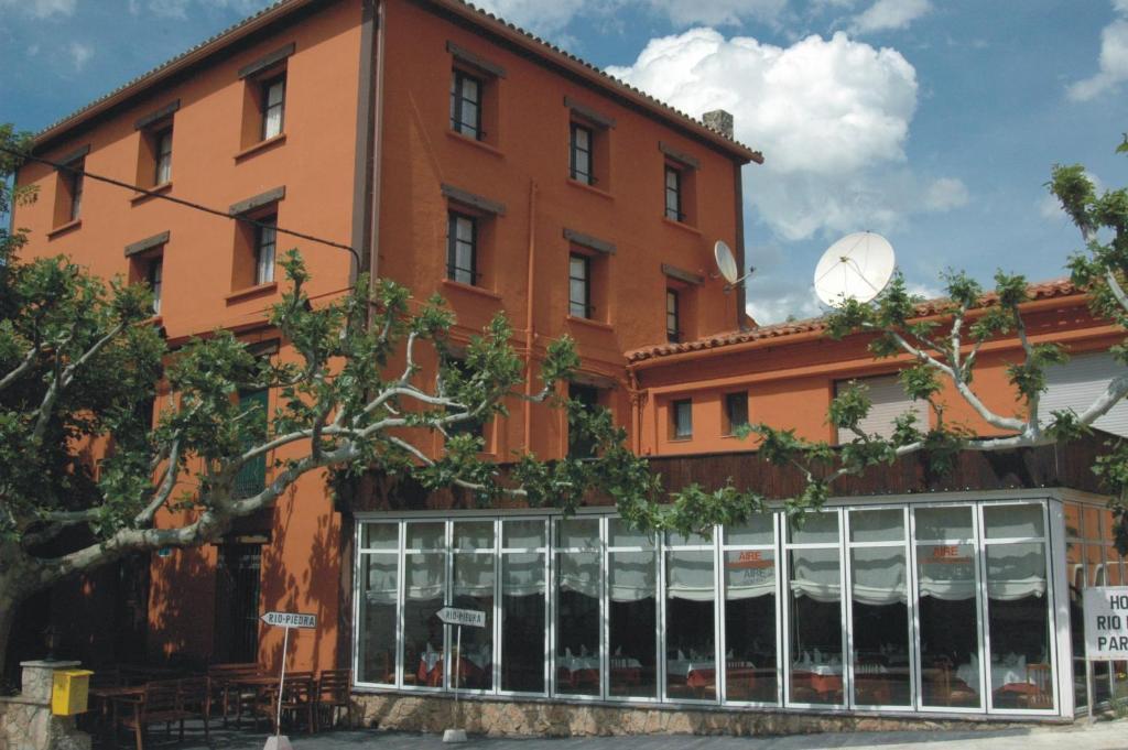 Hotel Rio Piedra Nuevalos Exterior photo